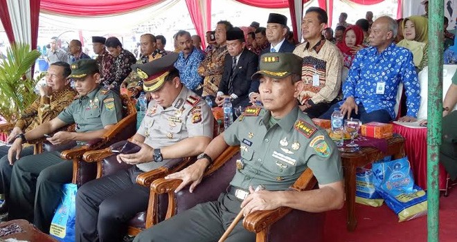 Kolonel Inf Refrizal saat acara puncak Peringatan Hari Keluarga Nasional ke-XXIII tingkat Provinsi jambi di Tebo.